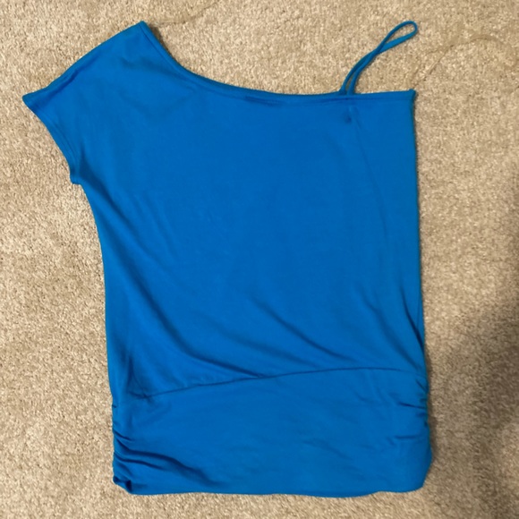 Super cute one shoulder top. Size child large. Excellent condition. - Picture 5 of 7